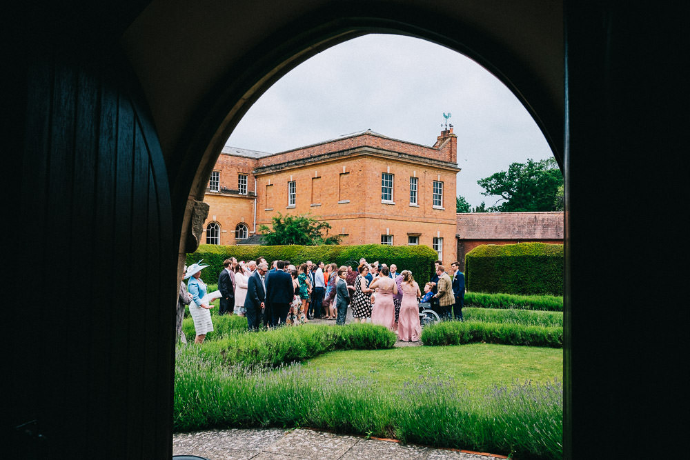 MILES VICTORIA DOCUMENTARY WEDDING PHOTOGRAPHY WORCESTER STANBROOK ABBEY 37